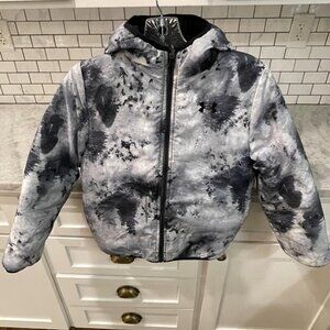 Under Armour Jacket Boys Medium Black Gray Reversible Hooded Puffer Winter Coat